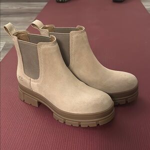 UGG Cream Ankle Boots with Chunky Sole and Slip-On Design